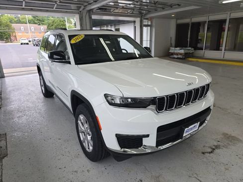 Used 2022 Jeep Grand Cherokee L Limited AWD/4WD image 7