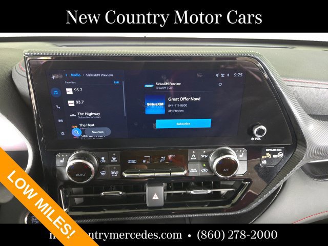 Used 2025 Toyota Highlander XSE AWD/4WD image 25