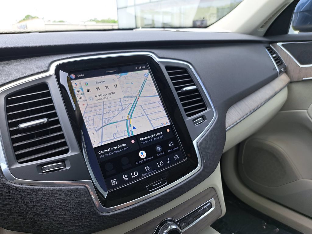 Used 2023 Volvo XC90 B6 Core w/ Climate Package AWD/4WD image 11