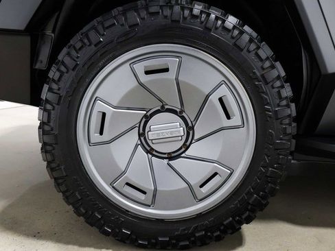 Used 2023 Cadillac Escalade Premium Luxury image 25