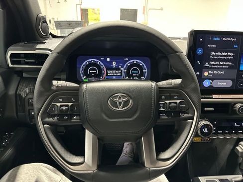 Used 2026 Toyota 4Runner 4WD image 15