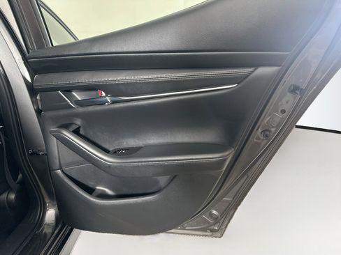 Used 2024 MAZDA MAZDA3 s FWD image 31