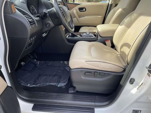 Used 2023 Nissan Armada SL w/ Captain's Chairs Package RWD image 19