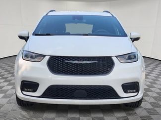 Used 2023 Chrysler Pacifica Touring w/ S Appearance Package FWD video 2
