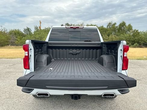 Used 2026 Chevrolet Silverado 1500 High Country w/ High Country Premium Package AWD/4WD image 24