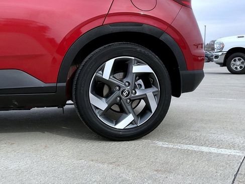 Certified 2023 Hyundai Venue SEL image 23