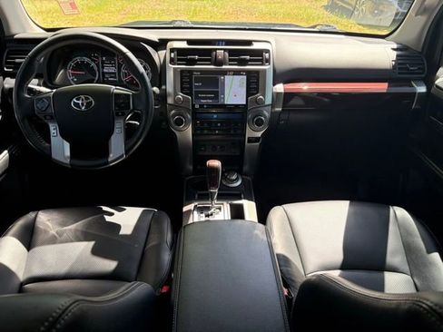 Used 2024 Toyota 4Runner Limited AWD/4WD image 18