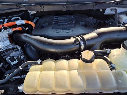 Certified 2022 Ford F150 Platinum w/ Equipment Group 701A High AWD/4WD image 22