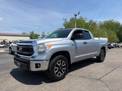 Used 2014 Toyota Tundra SR5 AWD/4WD image 2