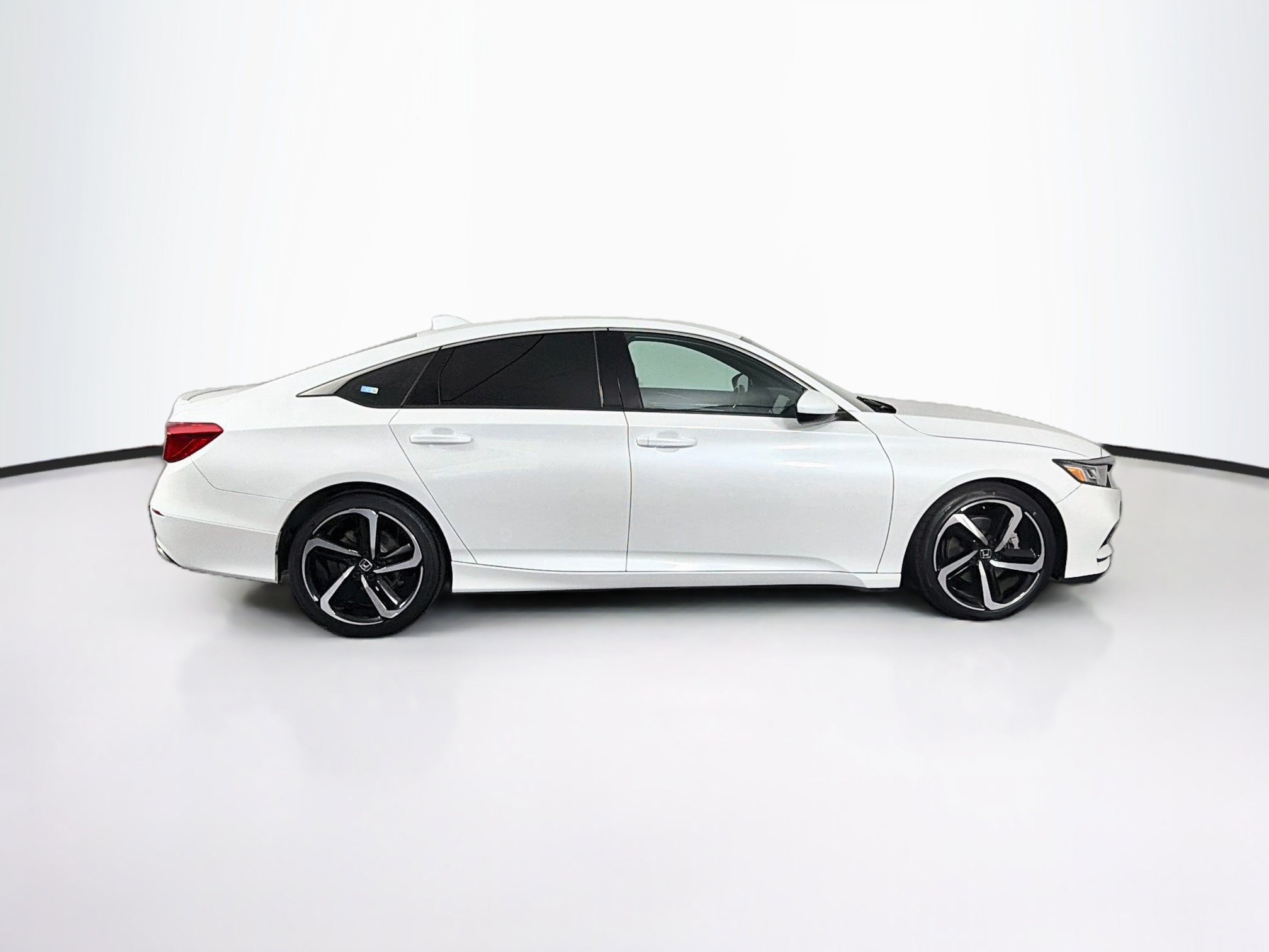 Used 2019 Honda Accord Sport image 10