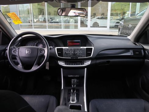 Used 2015 Honda Accord Sport image 16