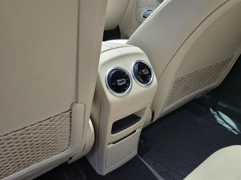 Used 2022 Mercedes-Benz GLB 250 4MATIC image 28