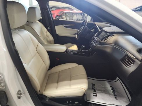 Used 2017 Chevrolet Impala Premier w/ Enhanced Convenience Package image 17