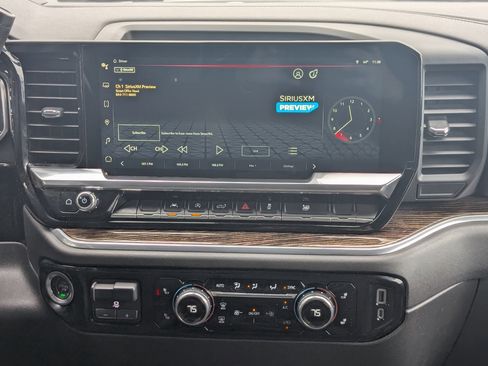 Used 2022 GMC Sierra 1500 Elevation image 25