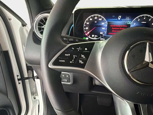 Certified 2026 Mercedes-Benz GLB 250 image 28