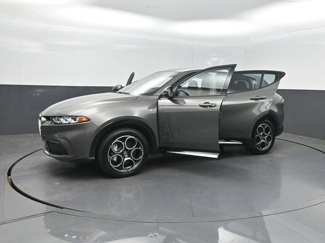 Used 2024 Alfa Romeo Tonale Ti AWD/4WD image 35