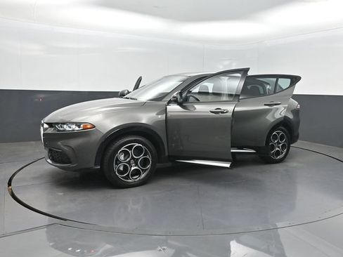 Used 2024 Alfa Romeo Tonale Ti AWD/4WD image 35