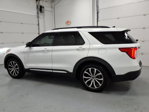 Used 2021 Ford Explorer XLT w/ Equipment Group 202A RWD image 6