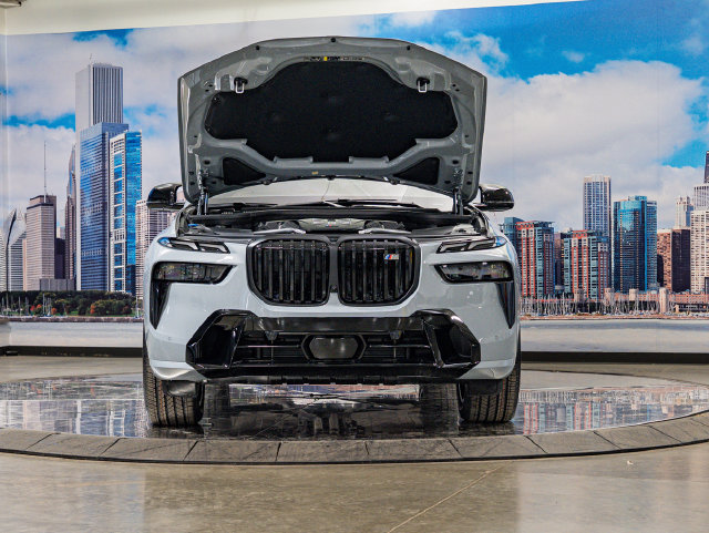 Used 2026 BMW X7 M60i w/ M Sport Professional Package AWD/4WD image 4