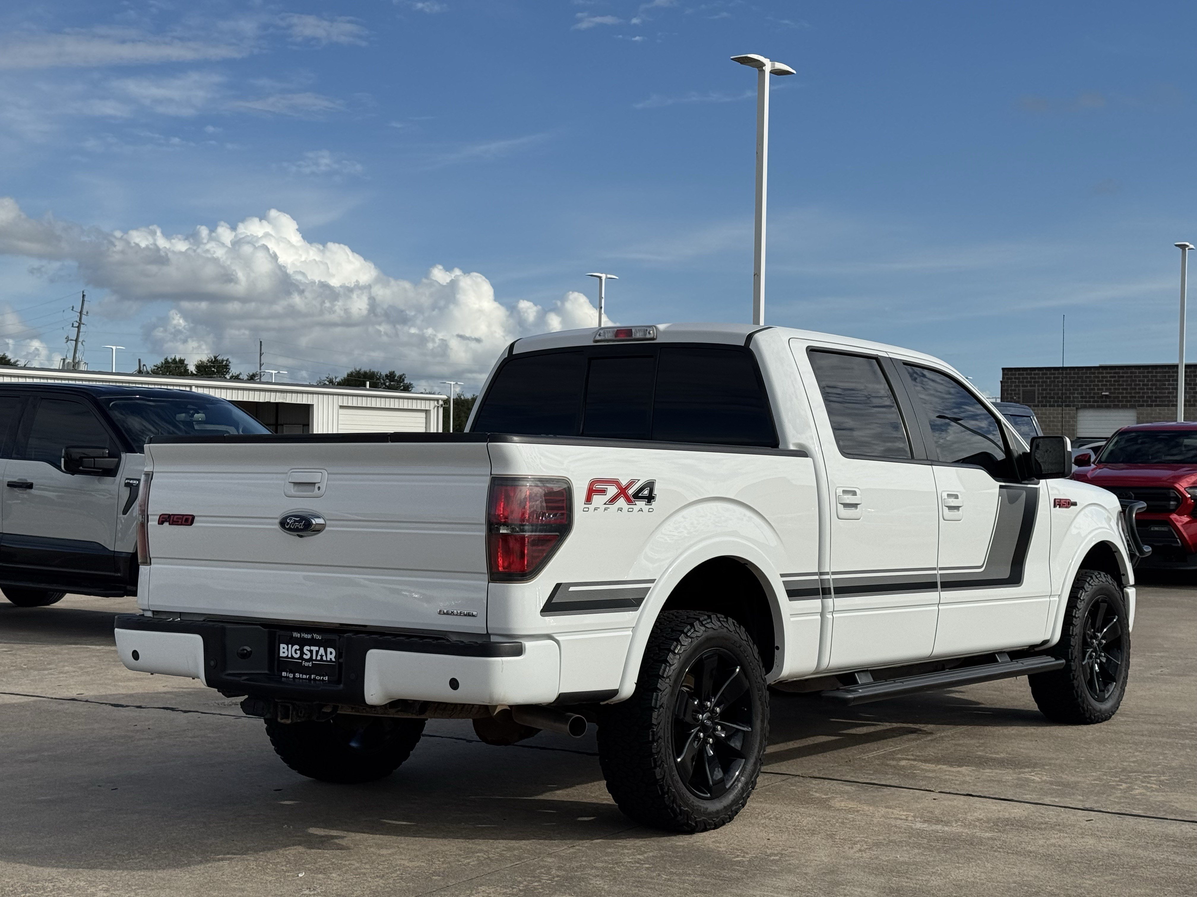 Used 2014 Ford F150 FX4 w/ Equipment Group 402A Luxury AWD/4WD image 6