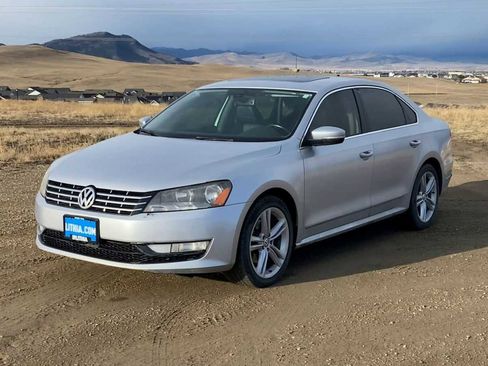 Used 2015 Volkswagen Passat TDI SEL Premium image 4
