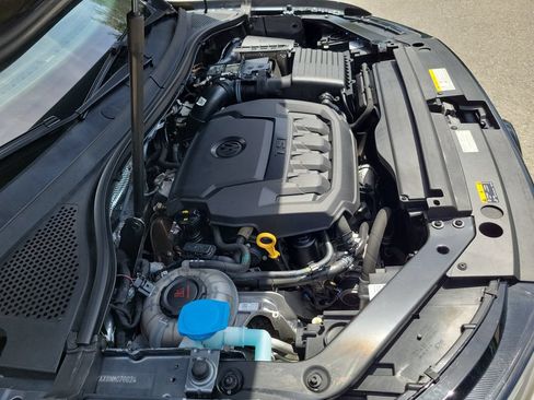 Used 2022 Volkswagen Tiguan SE w/ Panoramic Sunroof Package FWD image 36