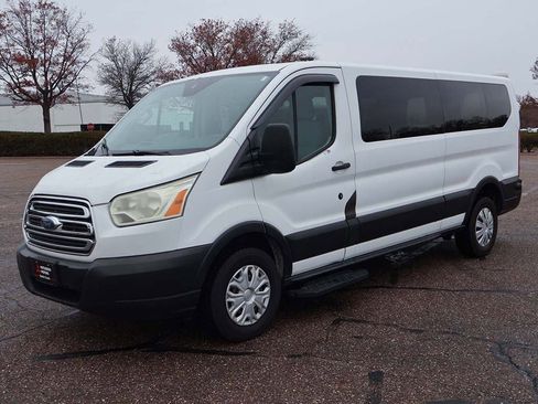 Used 2015 Ford Transit 350 XLT image 3