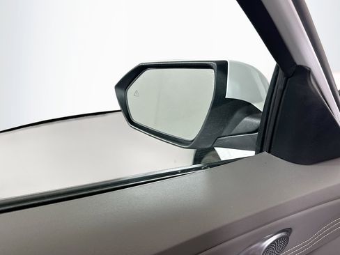 Used 2025 Hyundai Elantra SEL image 16