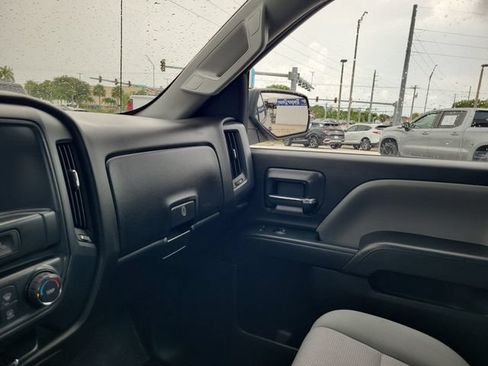Used 2018 Chevrolet Silverado 1500 Custom w/ Custom Value Package AWD/4WD image 26