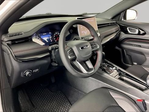 New 2026 Jeep Compass Trailhawk AWD/4WD image 8