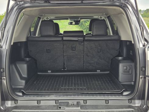 Used 2022 Toyota 4Runner Limited RWD image 8
