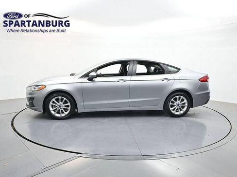 Certified 2020 Ford Fusion SE FWD image 4