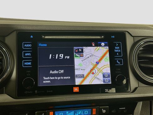 Used 2017 Toyota Tacoma TRD Off-Road AWD/4WD image 19