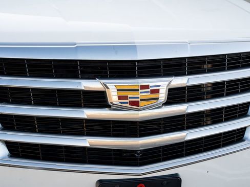 Used 2017 Cadillac Escalade Premium Luxury AWD/4WD image 6