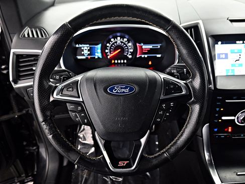 Used 2019 Ford Edge ST w/ Equipment Group 401A image 6