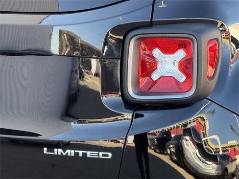 Used 2021 Jeep Renegade Limited image 7