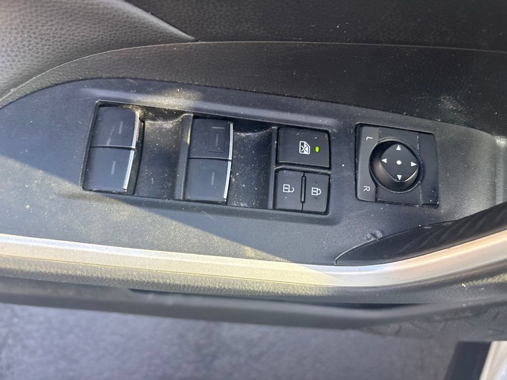Used 2023 Toyota RAV4 XLE Premium FWD image 18