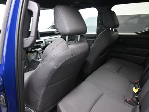Used 2025 Toyota Tacoma SR5 w/ SR5 Upgrade Package AWD/4WD image 10