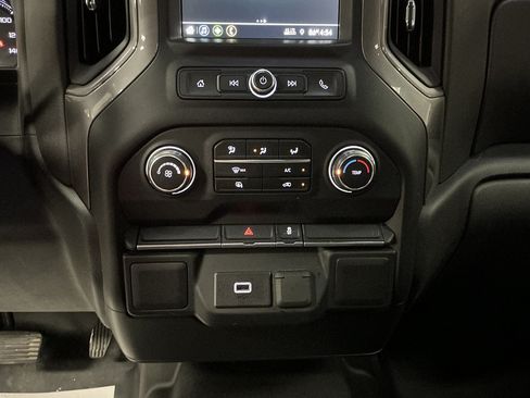 Used 2019 Chevrolet Silverado 1500 Custom w/ Trailering Package AWD/4WD image 13