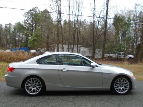 Used 2009 BMW 328i Coupe image 4