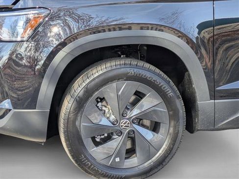 New 2026 Volkswagen Taos S image 10
