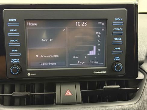 Used 2020 Toyota RAV4 LE FWD image 17