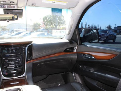 Used 2017 Cadillac Escalade ESV Premium Luxury w/ LPO, Radiant Package image 35