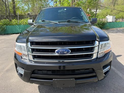 Used 2017 Ford Expedition XLT RWD image 2