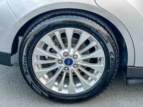 Used 2017 Ford C-MAX SE FWD image 13