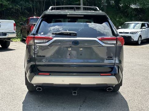 Used 2022 Toyota RAV4 XSE AWD/4WD image 4
