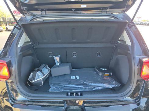 New 2026 Hyundai Venue SEL FWD image 5