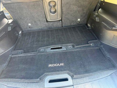 Used 2016 Nissan Rogue SL FWD image 23