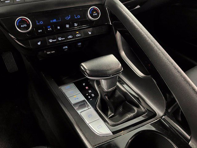 Used 2024 Hyundai Elantra Limited FWD image 30