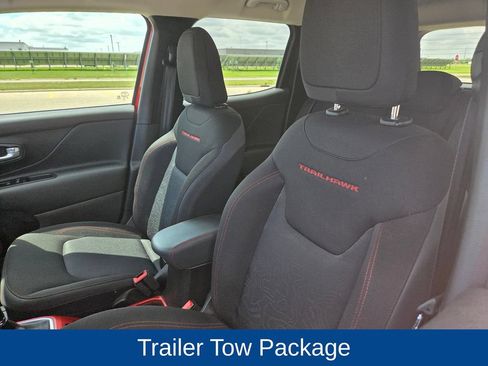 Used 2020 Jeep Renegade Trailhawk w/ Cold Weather Group AWD/4WD image 13